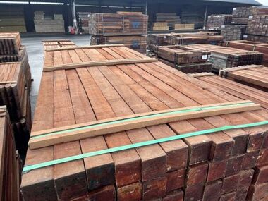 PIQUET PIEUX CLOTURE EXTERIEUR PAS CHER BOIS EXOTIQUE DESTOCKAGE